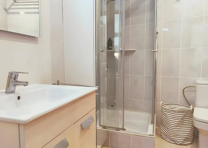 Stunning Intimate Views. Terrace Rooftop. Bn. Apartman