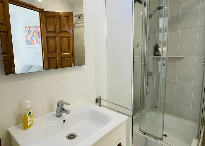 Stunning Intimate Views. Terrace Rooftop. Bn. Apartman *