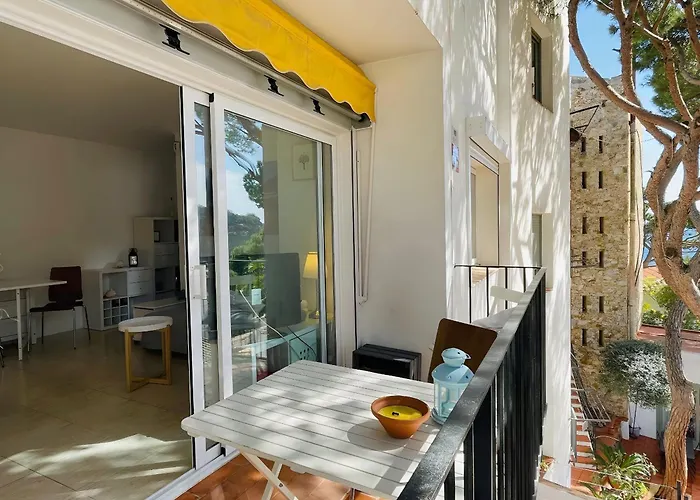 Stunning Intimate Views. Terrace Rooftop. Bn. Apartman