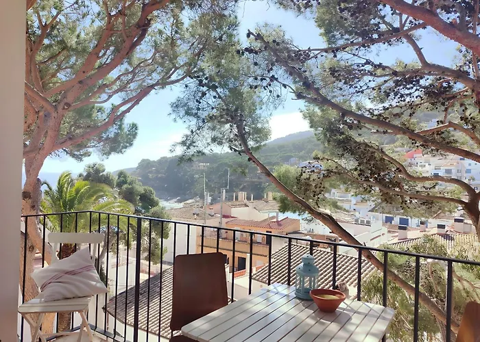 Stunning Intimate Views. Terrace Rooftop. Bn. *